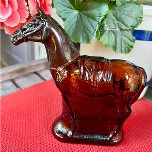 VINTAGE 70’s AVON SPORT OF KINGS HORSE RACEHORSE EMPTY GLASS AFTERSHAVE …